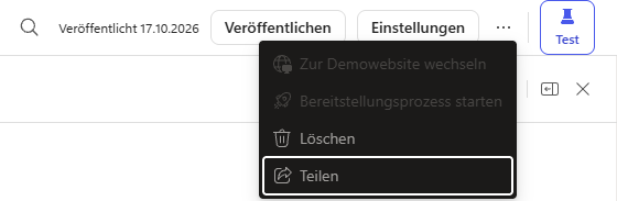 Rechts in der Kopfzeile eines Agenten in Copilot Studio: eine Lupe, »Veröffentlicht 17.10.2026«, die Knöpfe »Veröffentlichen« und »Einstellungen«, daneben »…« und der Knopf »Test«. Unter »…« ist ein dunkles Menü aufgeklappt: »Zur Demowebsite wechseln« und »Bereitstellungsprozess starten« (beide grau), »Löschen« und »Teilen«; »Teilen« ist umrandet.